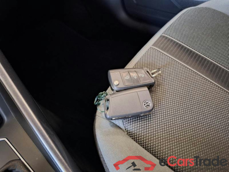 VOLKSWAGEN POLO / 2021 / 5P / BERLINA 1.0 TSI STYLE #6