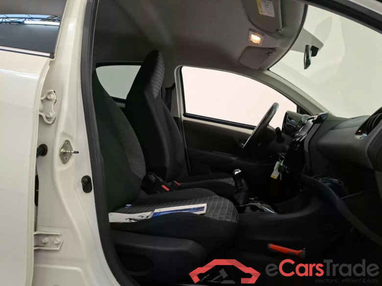 Peugeot 108 Allure 1.0 e-VTi 72pk 5d #3