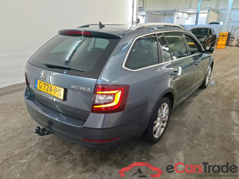 Skoda Octavia Combi 1.0 TSI Greentech Clever Edition DSG 5d #2