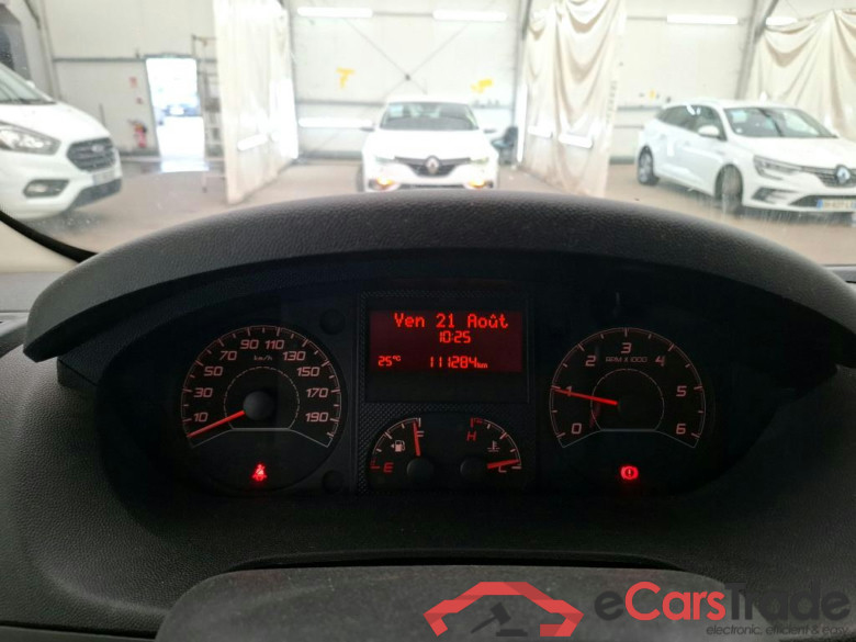 FIAT Ducato 2014 4P Fourgon tôlé 2 3 Multijet 120 3 0 C H1 Business #6