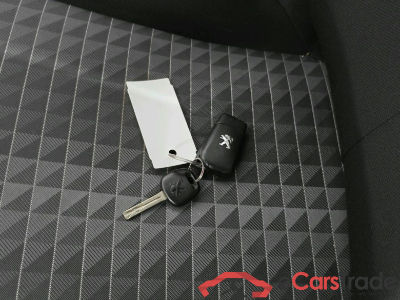 PEUGEOT 108 53 kW #5