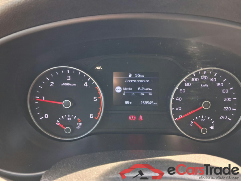 KIA Sportage / 2018 / 5P / todoterreno 1.6 MHEV Black Edition 100kW (136CV) 4x2(SP)(CM) #4