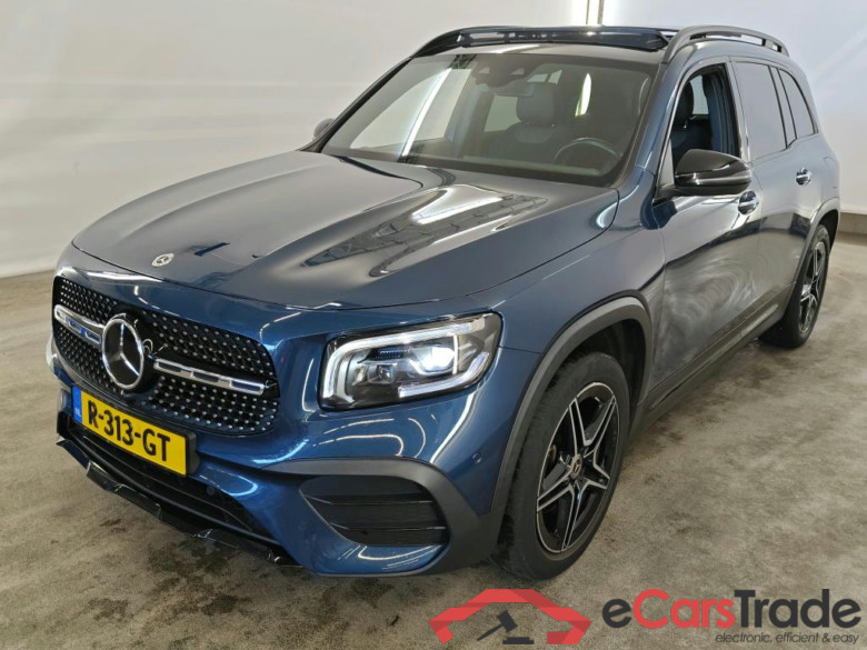 Mercedes-Benz GLB 200 DCT Business Solution AMG + Pano #1