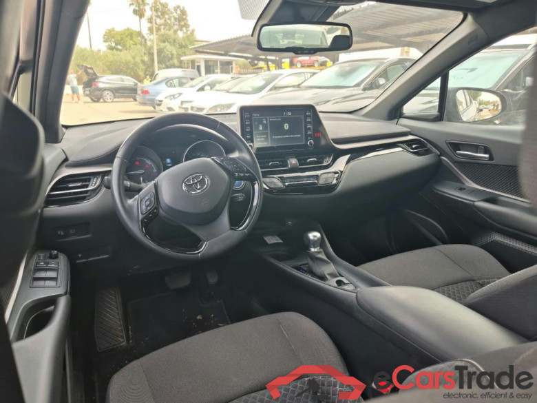 TOYOTA C-HR / 2019 / 5P / todoterreno 1.8 125H Active #3