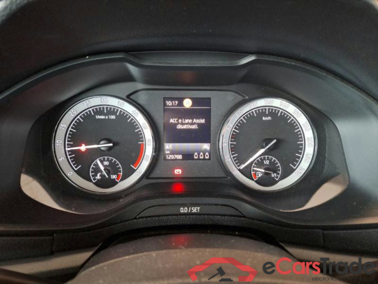 SKODA KAROQ / 2017 / 5P / SUV 2.0 TDI 110KW EVO SCR S-TECH #4