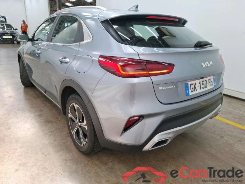 KIA XCeed / 2019 / 5P / Crossover 1.6 GDI ISG ISG PHEV ACTIVE BUS DCT6 #3