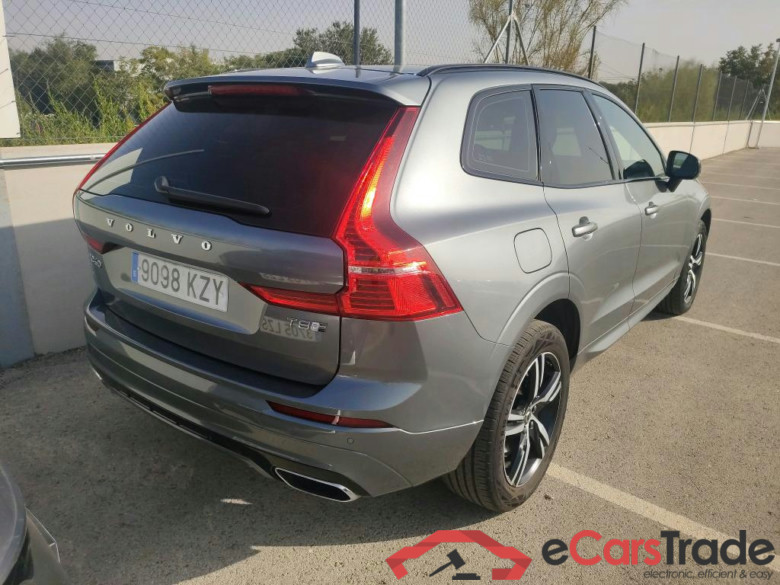 VOLVO XC60 / 2017 / 5P / todoterreno 2.0 T8 AWD R-Design Auto #2