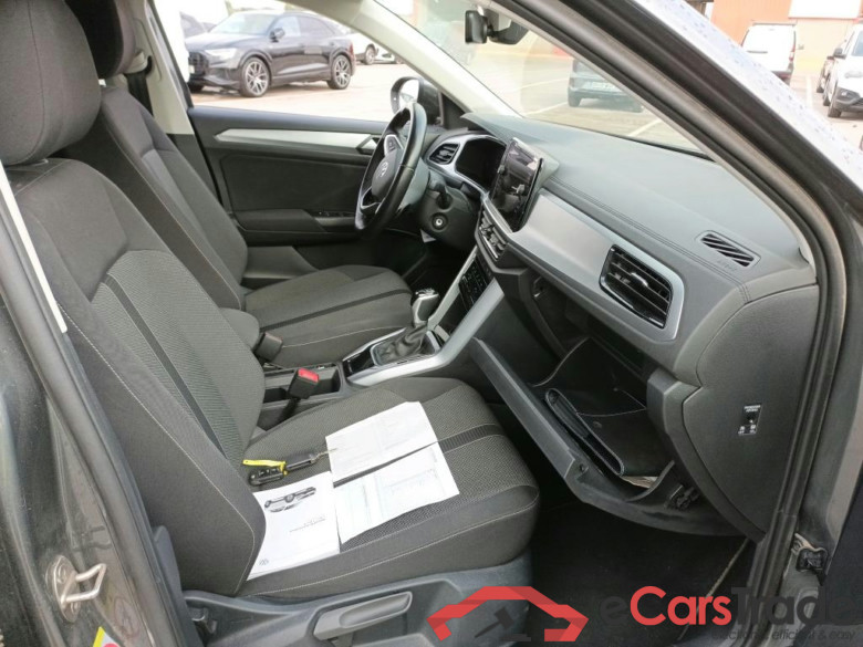 VOLKSWAGEN T-Roc / 2021 / 5P / todoterreno Life 1.5 TSI 110kW (150CV) DSG #6