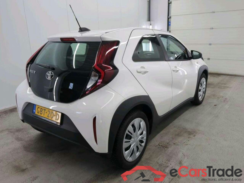 TOYOTA Aygo X 1.0 VVT-i MT Play #2