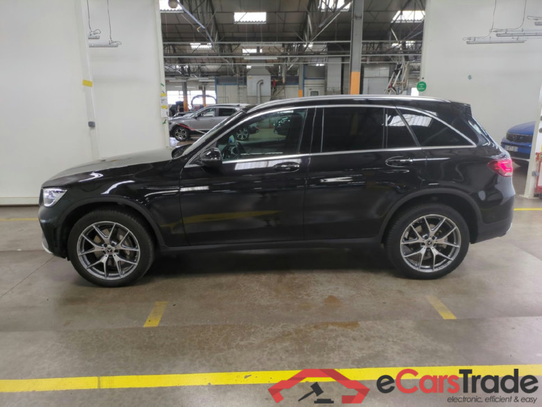 MERCEDES-BENZ GLC / 2019 / 5P / SUV 2.0 GLC 300 E AMG LINE 4MATIC #2