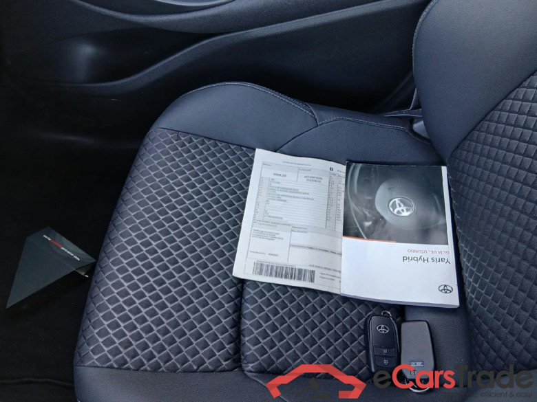 TOYOTA Yaris / 2020 / 5P / berlina con portón 1.5 120H Style Plus #5