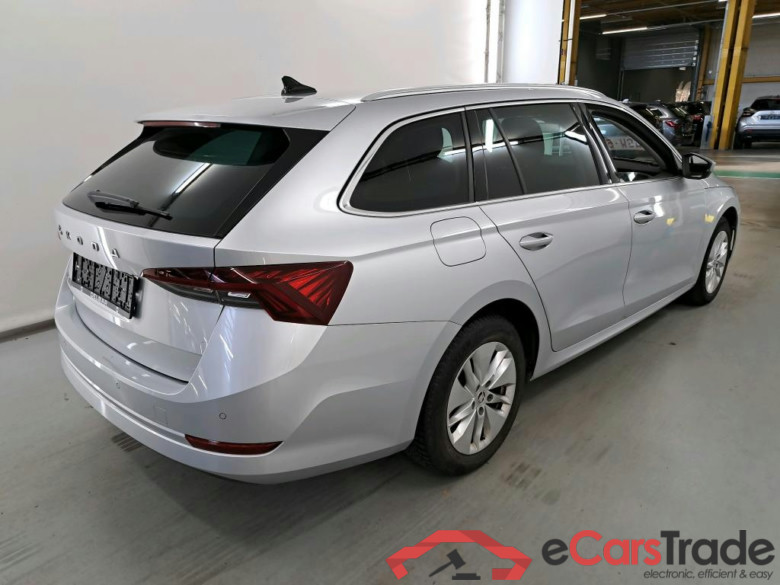 SKODA OCTAVIA COMBI 2.0 CRTDI 110KW DSG7 CLEVER #4
