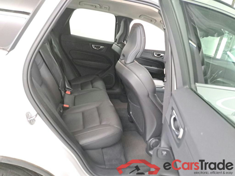 VOLVO XC60 2.0 B4 D MHEV CORE AUTO #6