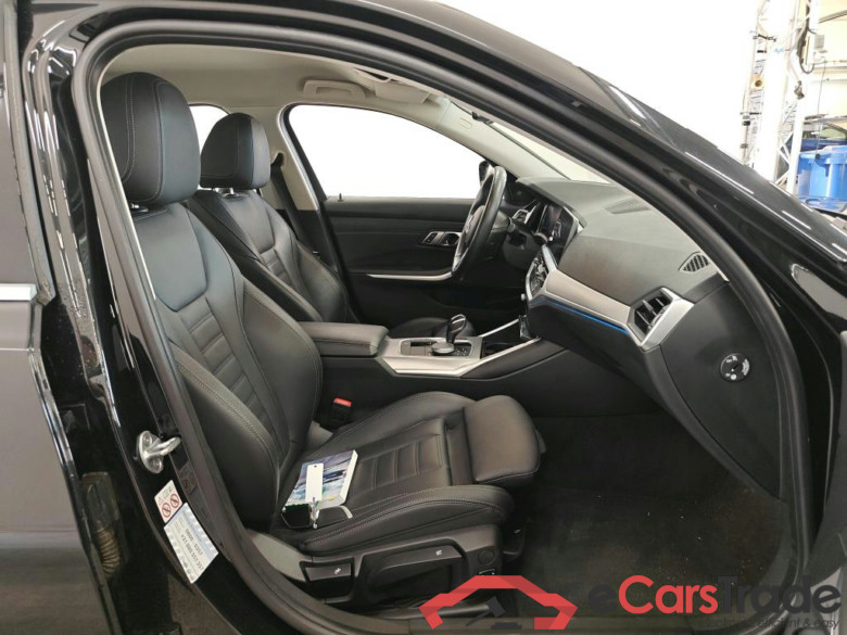 BMW 3 Serie Sedan 330e 4d #3