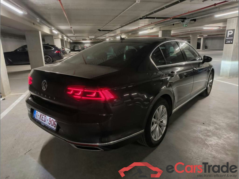 VOLKSWAGEN Passat Dsl Passat 1.6 TDi SCR Elegance Business DSG #3