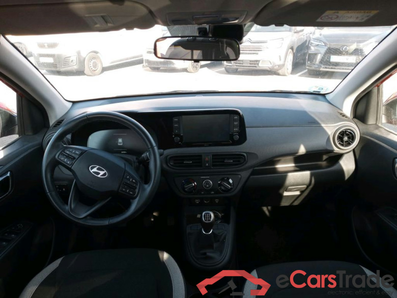 HYUNDAI i10 / 2020 / 5P / berlina con portón 1.0 Klass #3