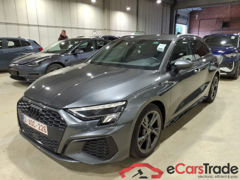 AUDI A3 1.0 30 TFSI 81KW S LINE