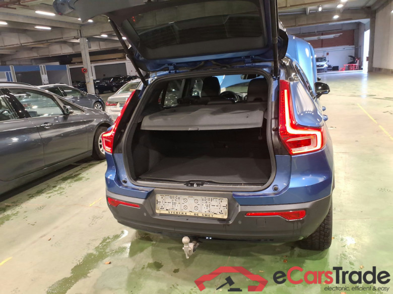 VOLVO XC40 1.5 T5 TE PHEV R-Design DCT STOCK #3