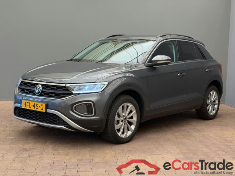VOLKSWAGEN T-Roc 1.5 TSI Life Edition #1