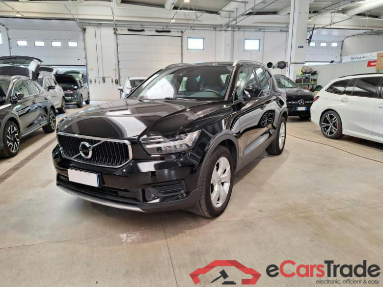 VOLVO XC40 / 2017 / 5P / SUV T3 MOMENTUM