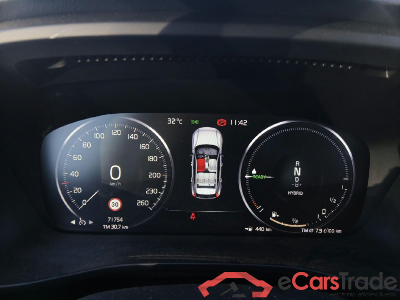 VOLVO XC40 / 2017 / 5P / todoterreno 1.5 T5 Twin Recharge Inscription Ex Auto #4