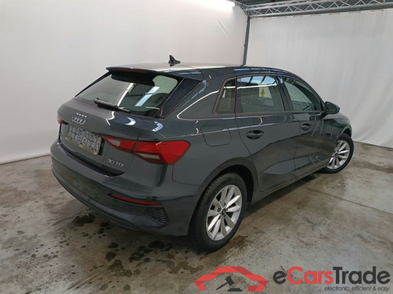 Audi A3 Sportback 2.0 30 TDi 85kW S tronic Business Ed. 5d #2