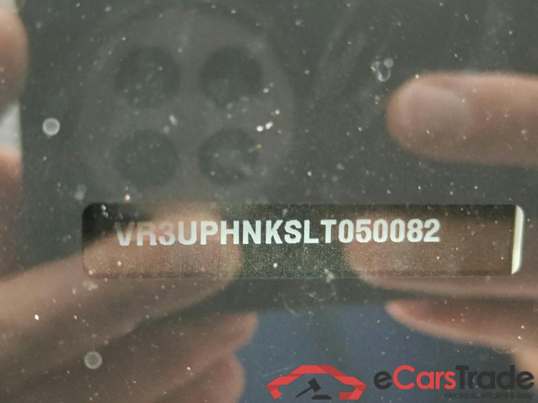 Peugeot 208 Allure Hybrid 100 e-DCS6 5d #6