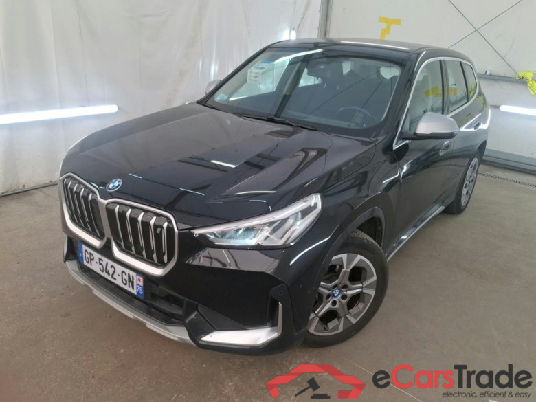 Série iX1 30 xDrive xLine 64kWh BVA #1