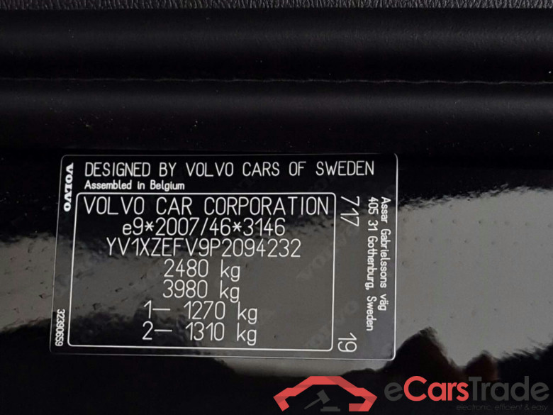 VOLVO XC40 RECHARGE CORE #4