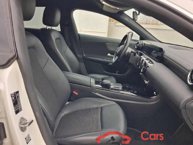 MERCEDES-BENZ CLA / 2019 / 5P / familiar CLA 200 D DCT Shooting Brake #6