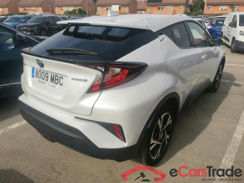 TOYOTA C-HR / 2019 / 5P / todoterreno 1.8 125H Advance #2