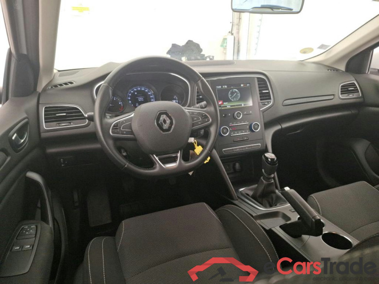 Megane IV Berline 5pt. Société Air Nav 1.5 dCi 90CV BVM6 E6 #5