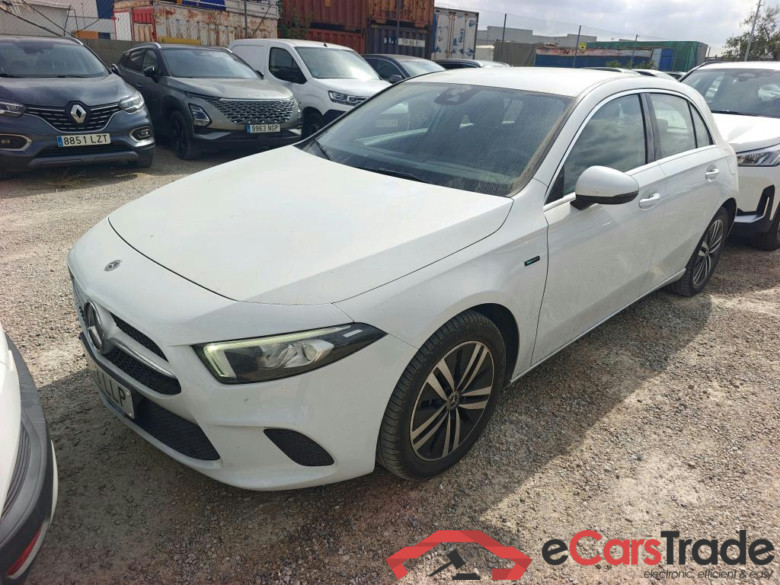MERCEDES-BENZ Clase A / 2018 / 5P / berlina con portón A 250 e