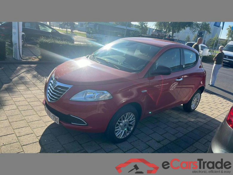 LANCIA Ypsilon 5P/D CNG 0.9 TwinAir EcoChic Gold