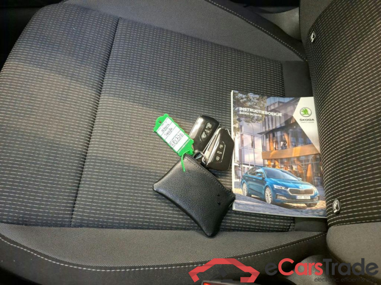 Škoda Octavia Combi 1.0 TSI e-TEC MHEV DSG Business Edition 5d #4
