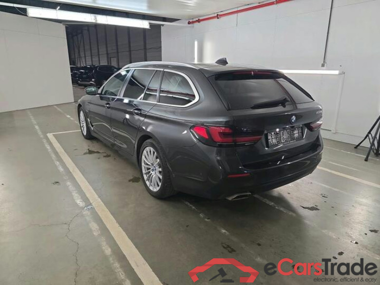BMW 5 Reeks Touring 5 Reeks Touring 530e Auto (PHEV) 215kW/292pk  5D/P Auto-8 #3