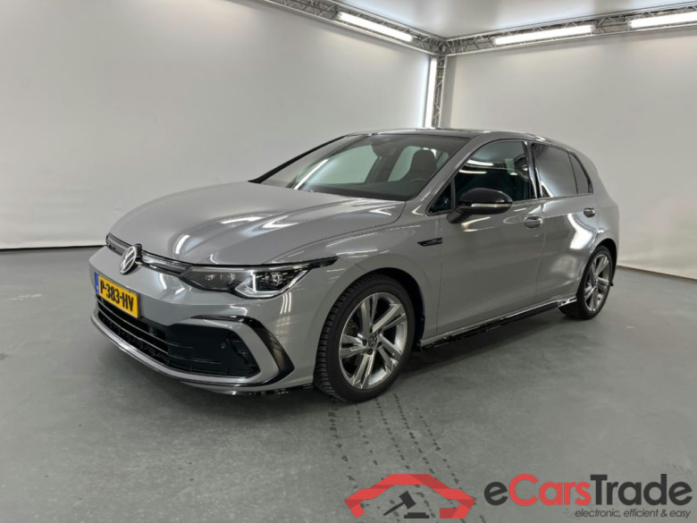 Volkswagen Golf 1.5 TSI R-Line Pano LED-Matrix Virtual ACC Navi 1/2 Sport-Leather-Alcantara KeylessGo Camera Klima PDC ...