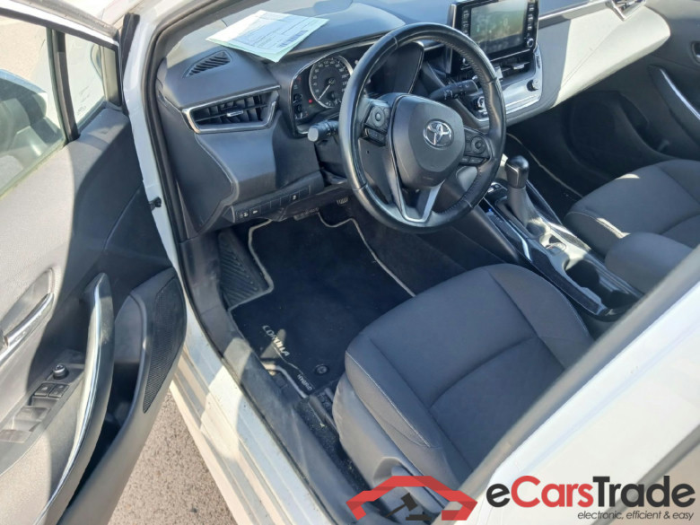 TOYOTA Corolla / 2019 / 5P / berlina con portón 1.8 125H BUSINESS PLUS E-CVT #3