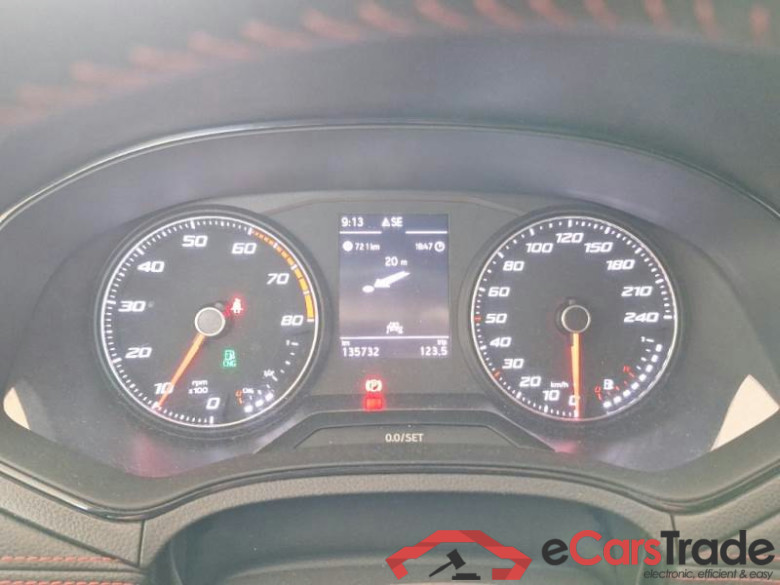 SEAT ARONA / 2017 / 5P / CROSSOVER 1.0 TGI 66KW FR #4