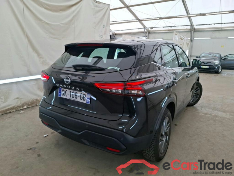 NISSAN Qashqai / 2021 / 5P / Crossover 1.3 MHEV 140 Business Edition #3