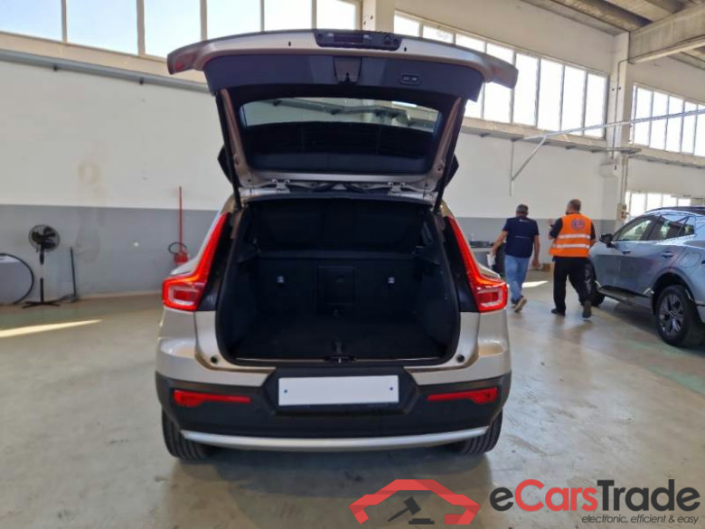 VOLVO XC40 / 2021 / 5P / SUV B3 AUTOMATICO PLUS BRIGHT #5