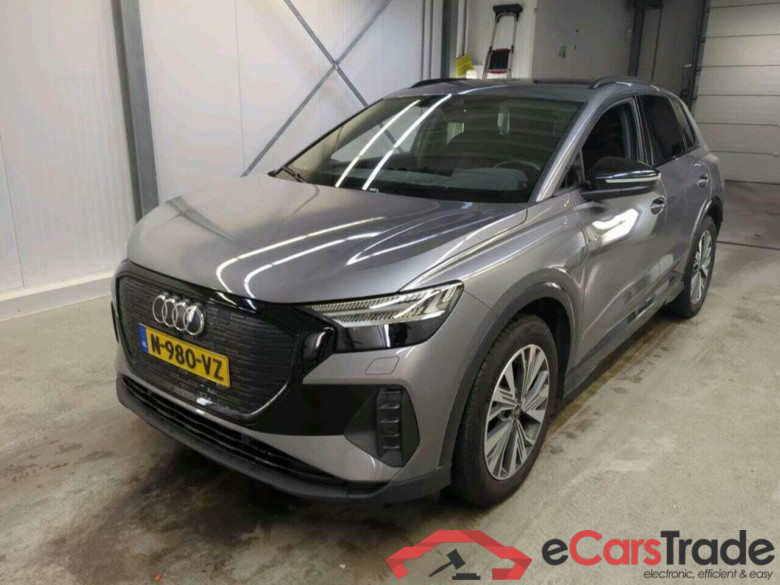 AUDI Q4 e-tron 40 L ed. Adv. 77 kWh #1