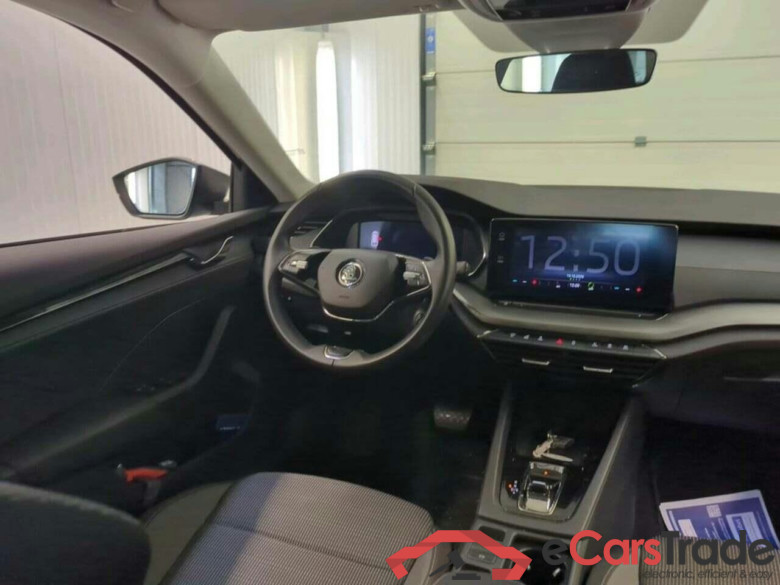 SKODA Octavia Combi 1.5 TSI Bns Edition #3