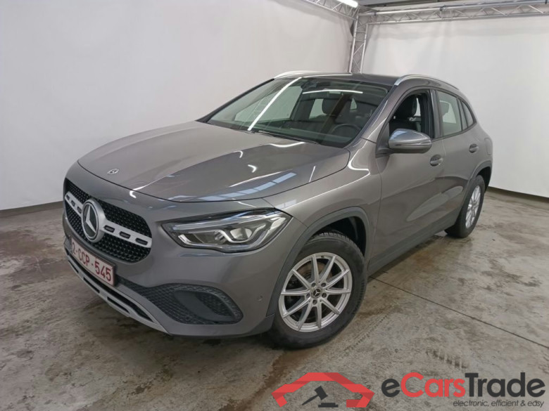 Mercedes-Benz GLA GLA 180 Business Solution Essential 5d