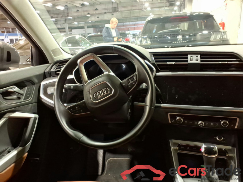 AUDI Q3 Sportback 1.4 45 TFSI E S TRONIC #6