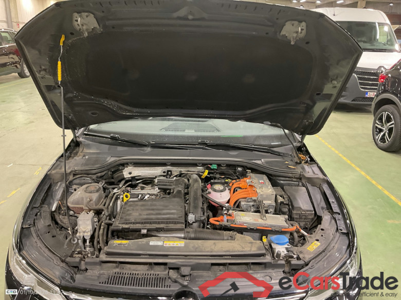 VOLKSWAGEN GOLF VIII 1.4 EHYBRID STYLE BUSINESS DSG #6