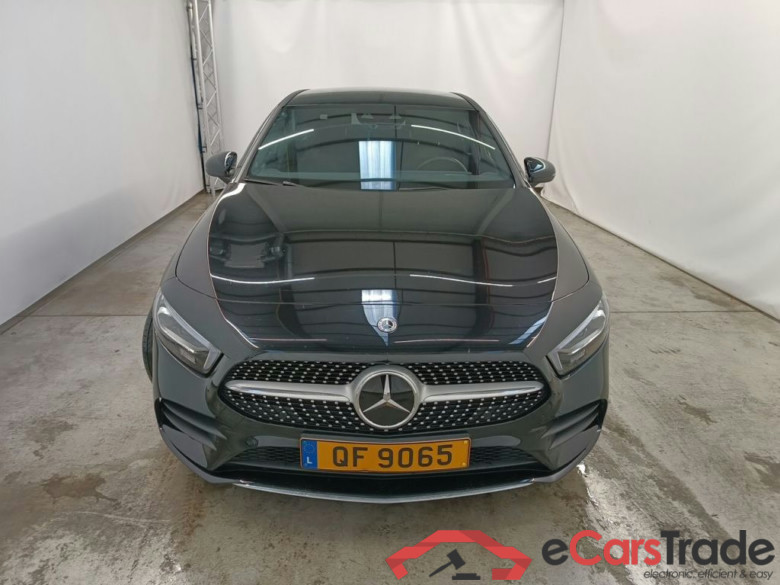 Mercedes-Benz Classe A Berline A 200 AMG Line 4MATIC DCT 4d #5