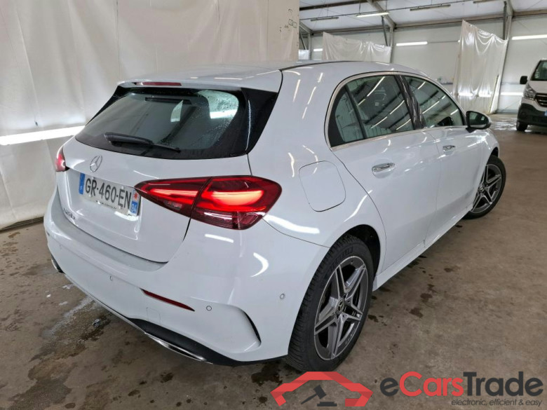 MERCEDES-BENZ Classe A Compact / 2022 / 5P / Berline A 250 e AMG Line 8G-DCT #4