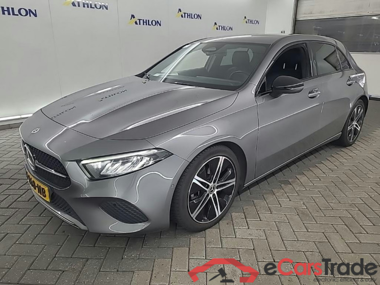 MERCEDES-BENZ A-klasse A 180 DCT Luxury Line 5D 100kW #1