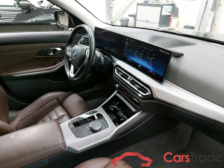BMW - BMW 3 TOURING 320e 204PK With Vernasca Heated Electric Sport Seats & Active Cruise & Driving Assistant Pack & Parking Assistant Pack  * HYBRID * #3